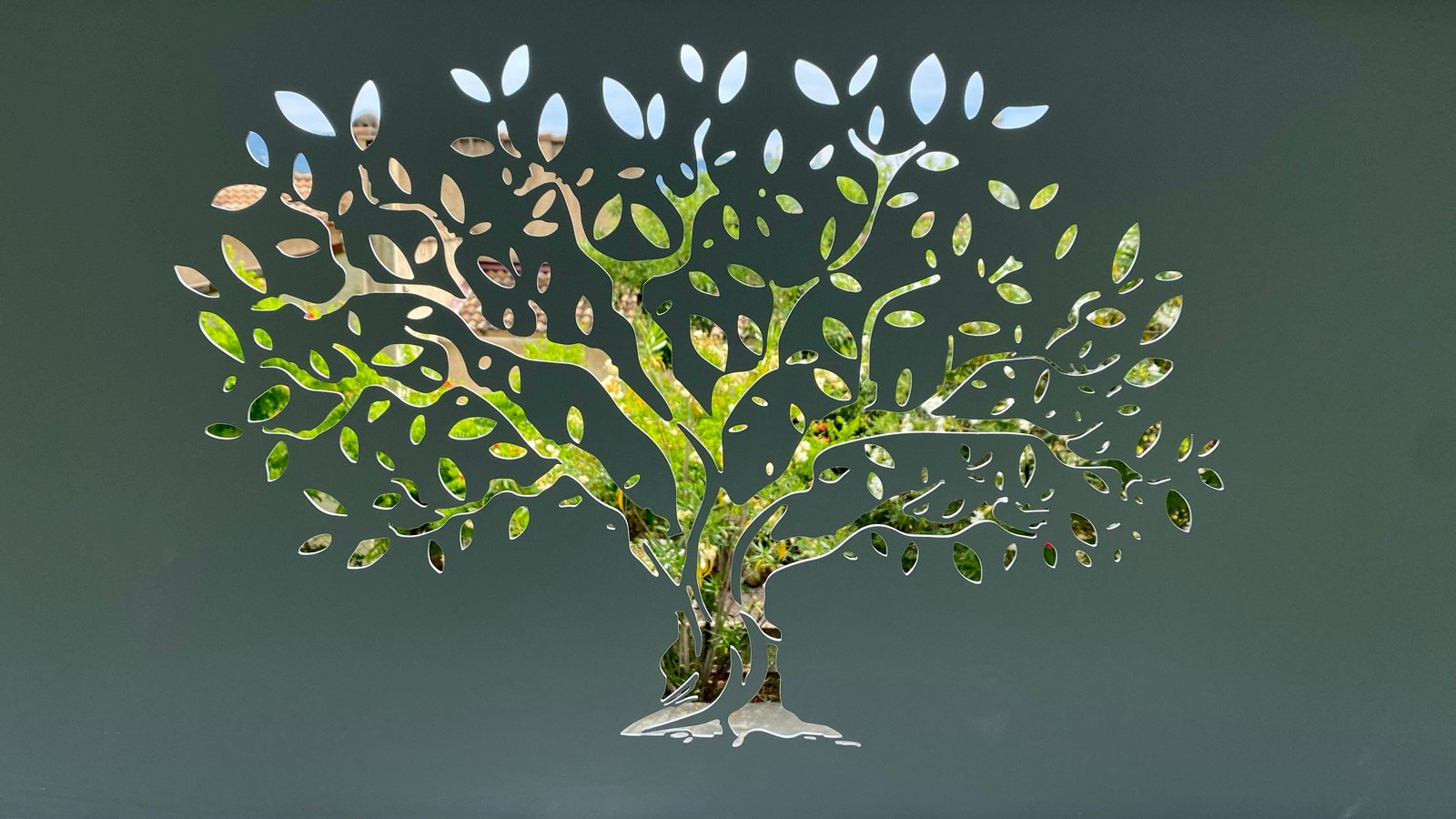 Garde-corps et brise-vue au motif arbre de vie