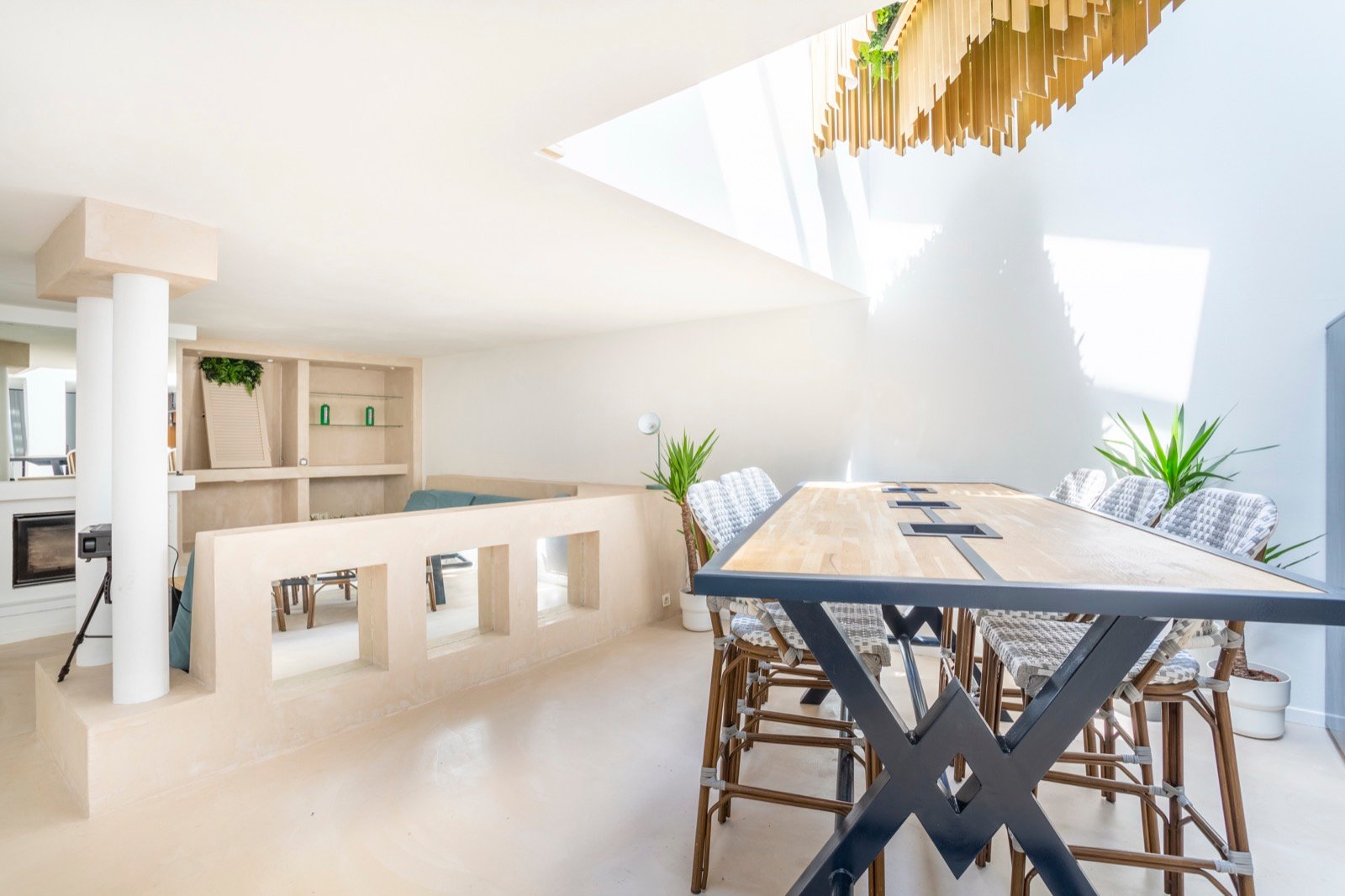 Tables sur-mesure et agencement d’un espace de réception