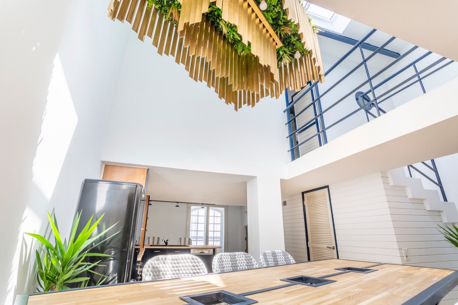Tables sur-mesure et agencement d’un espace de réception